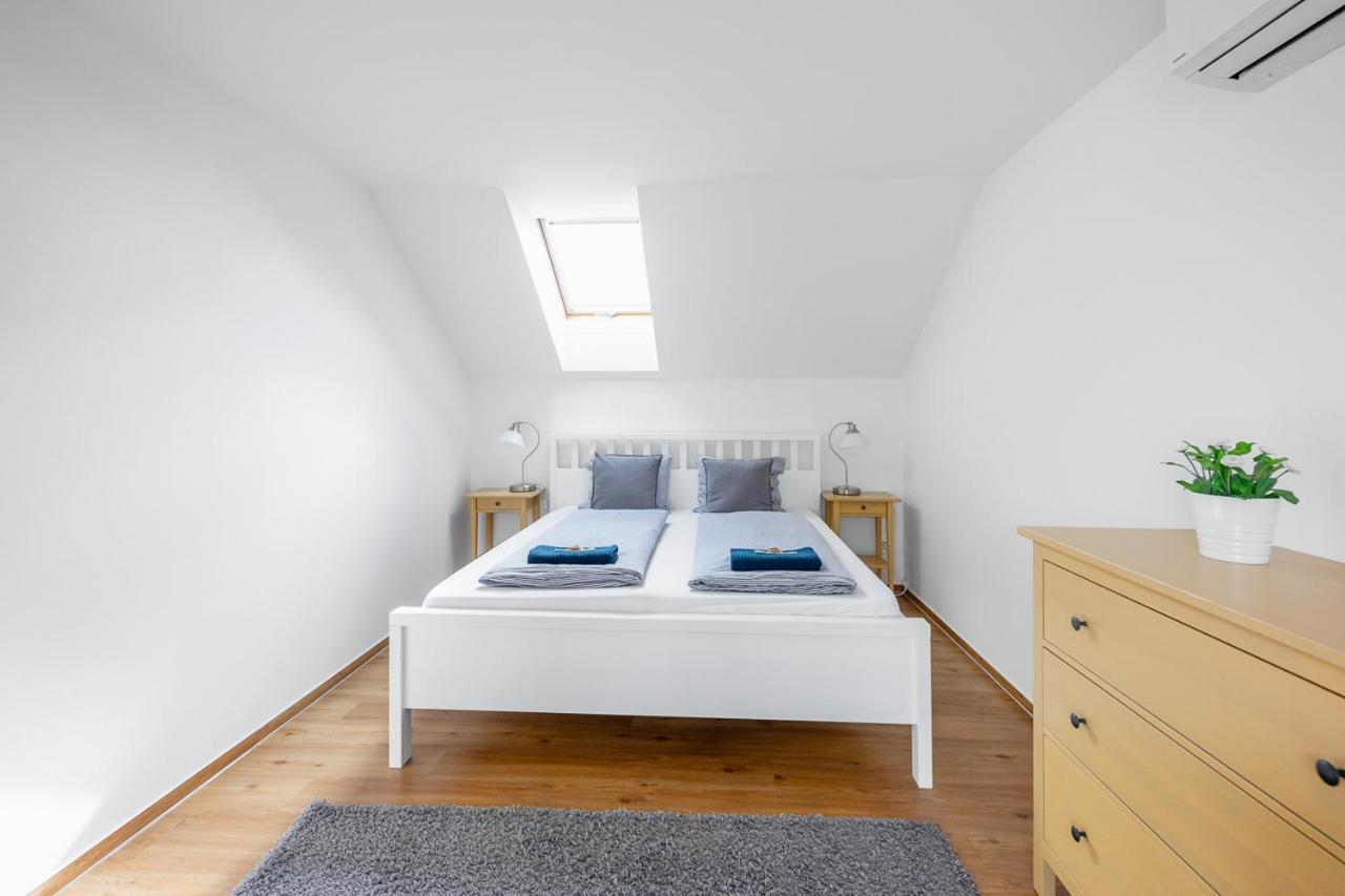 Ema Apartment *